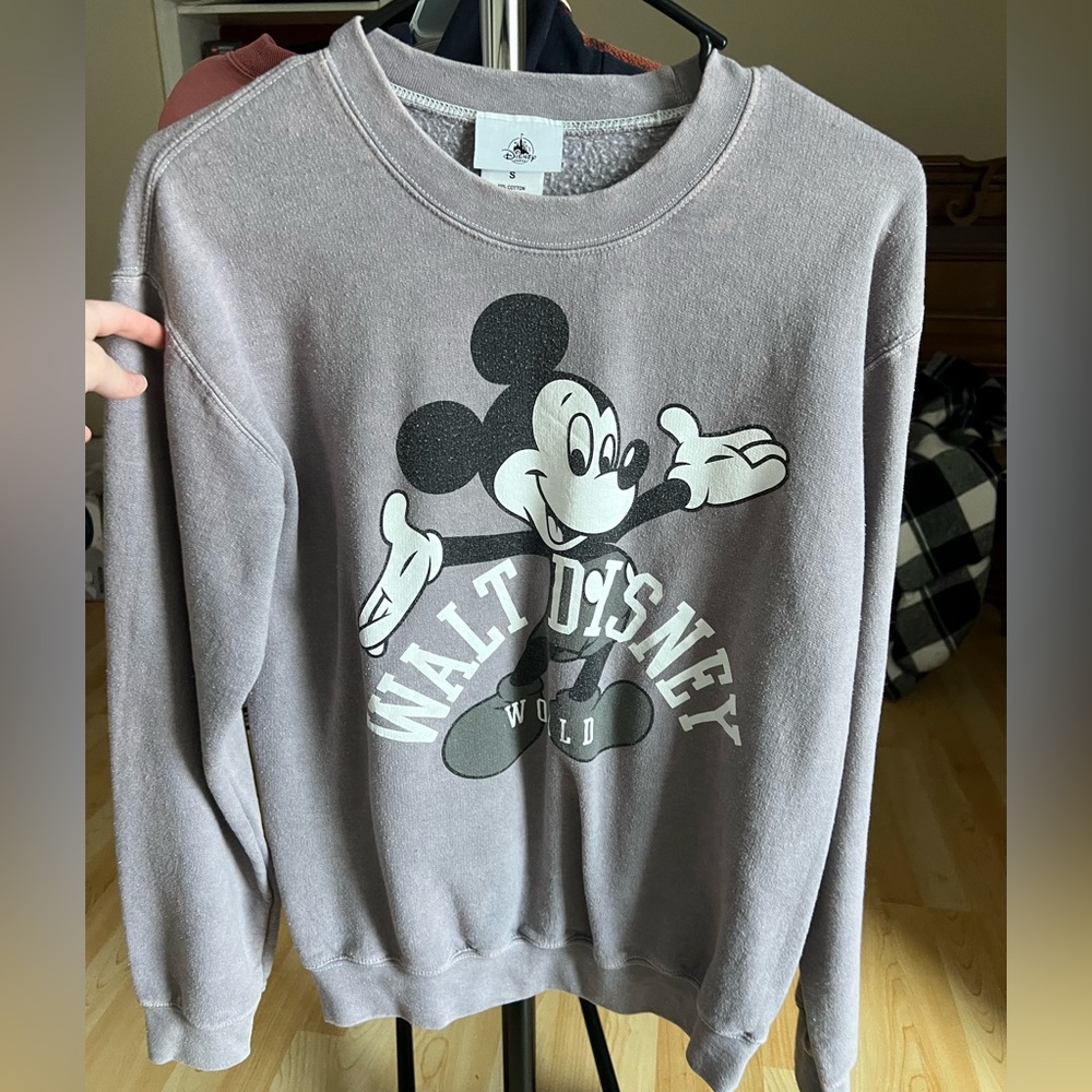 walt disney world mickey crewneck